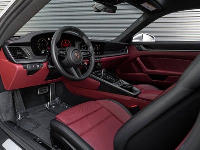 2025 Porsche 911 Carrera