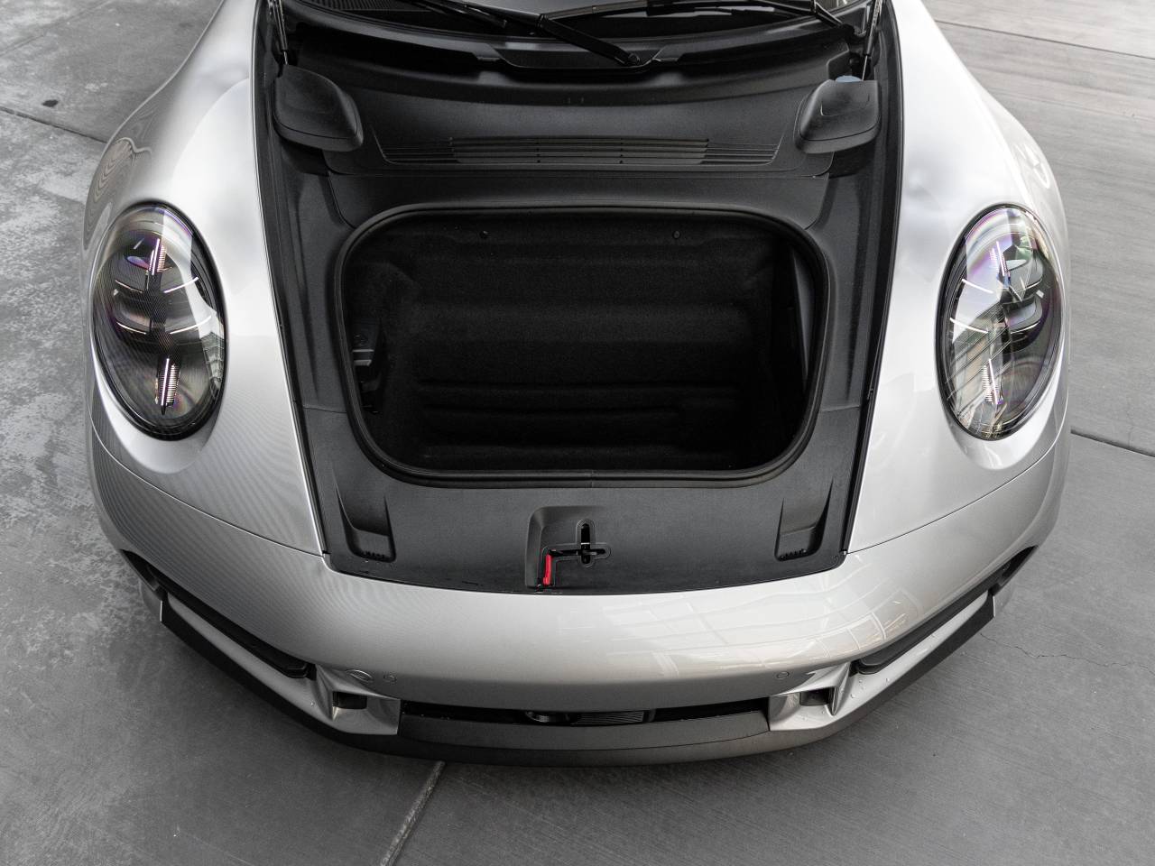 2025 Porsche 911 Carrera