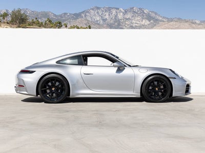 2025 Porsche 911 Carrera