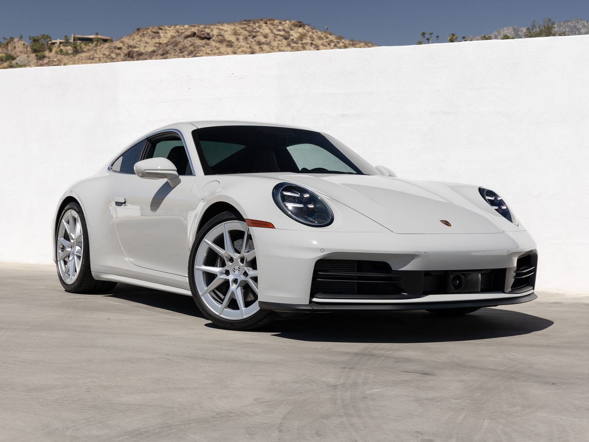 2025 Porsche 911 Carrera