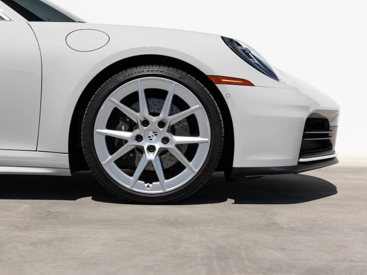 2025 Porsche 911 Carrera