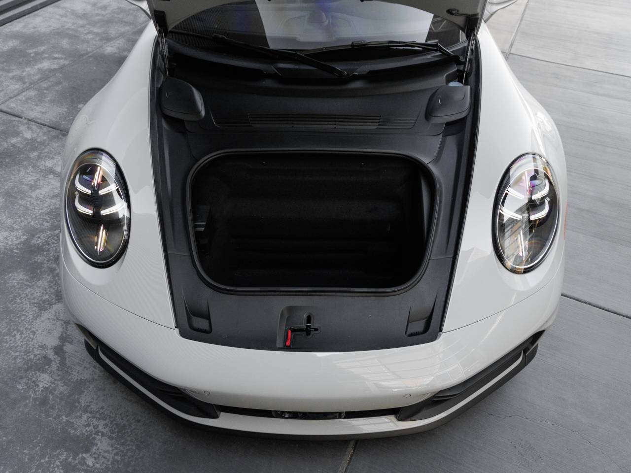2025 Porsche 911 Carrera
