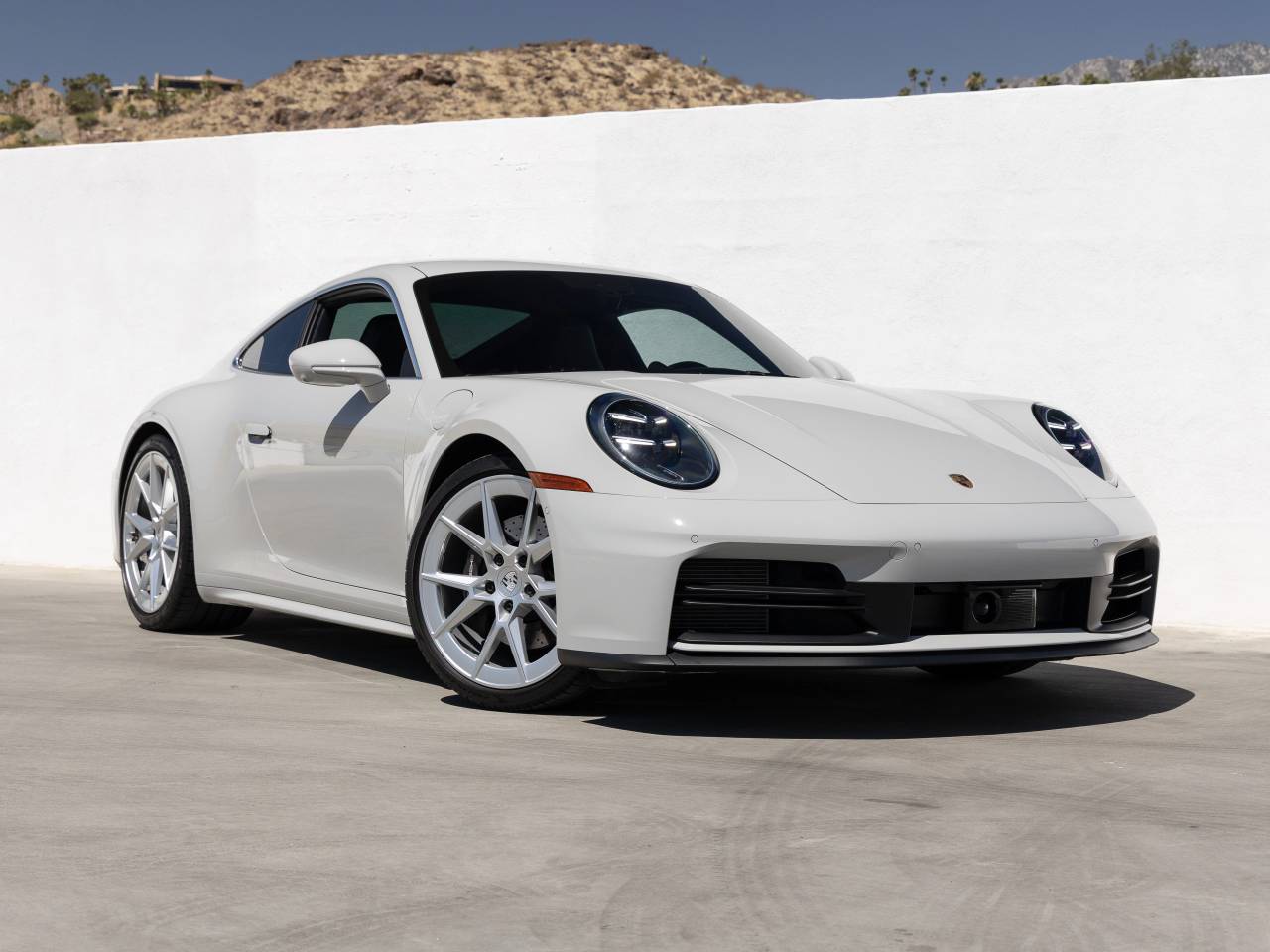 2025 Porsche 911 Carrera