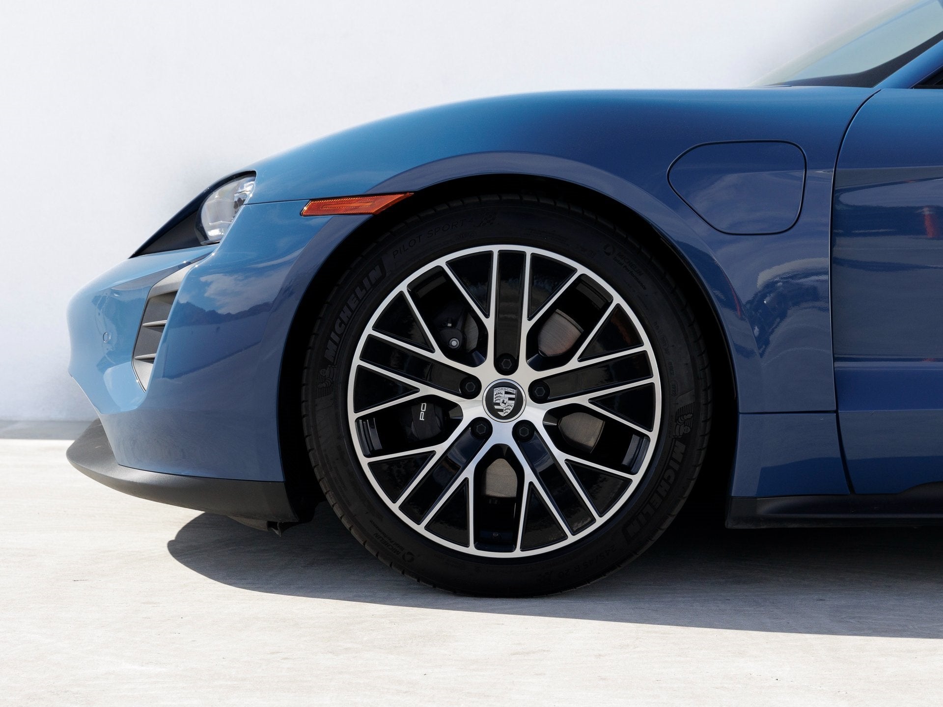 2023 Porsche Taycan Base