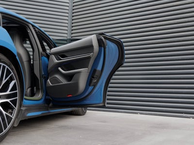 2023 Porsche Taycan Base