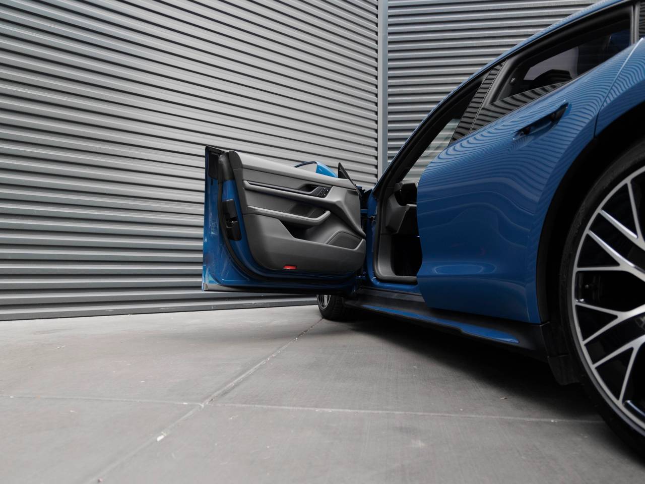 2023 Porsche Taycan Taycan (MY23)