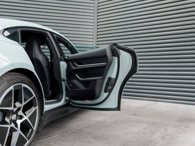 2025 Porsche Taycan Taycan