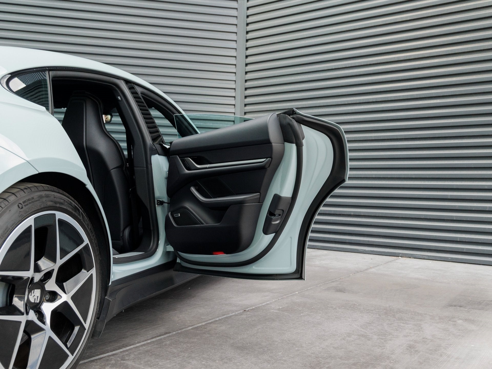 2025 Porsche Taycan Taycan