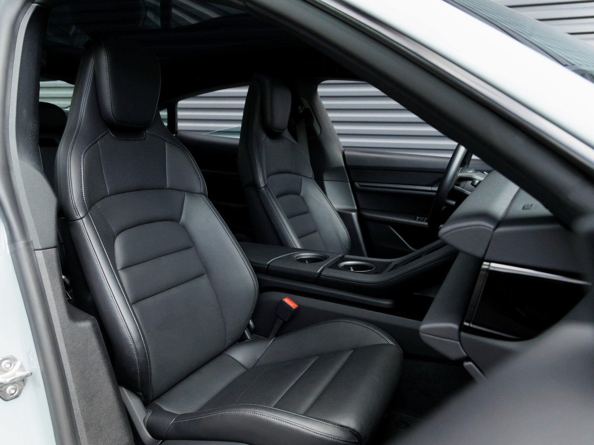 2025 Porsche Taycan Taycan