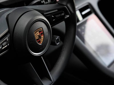 2025 Porsche Taycan Taycan