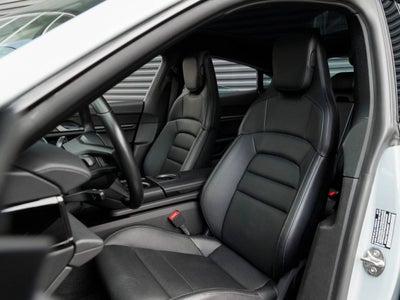 2025 Porsche Taycan Taycan