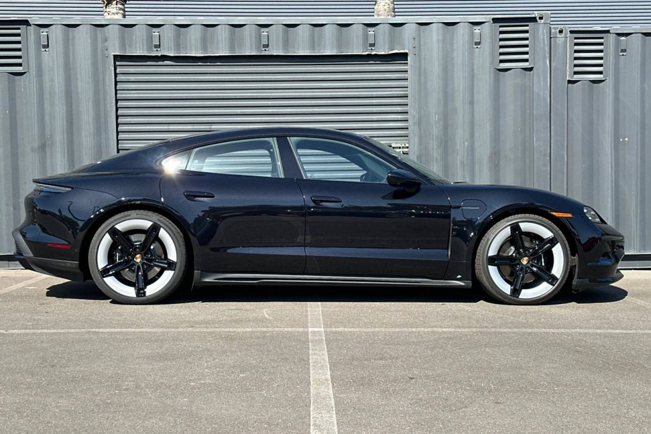 2026 Porsche Taycan Taycan 4 Black Edition