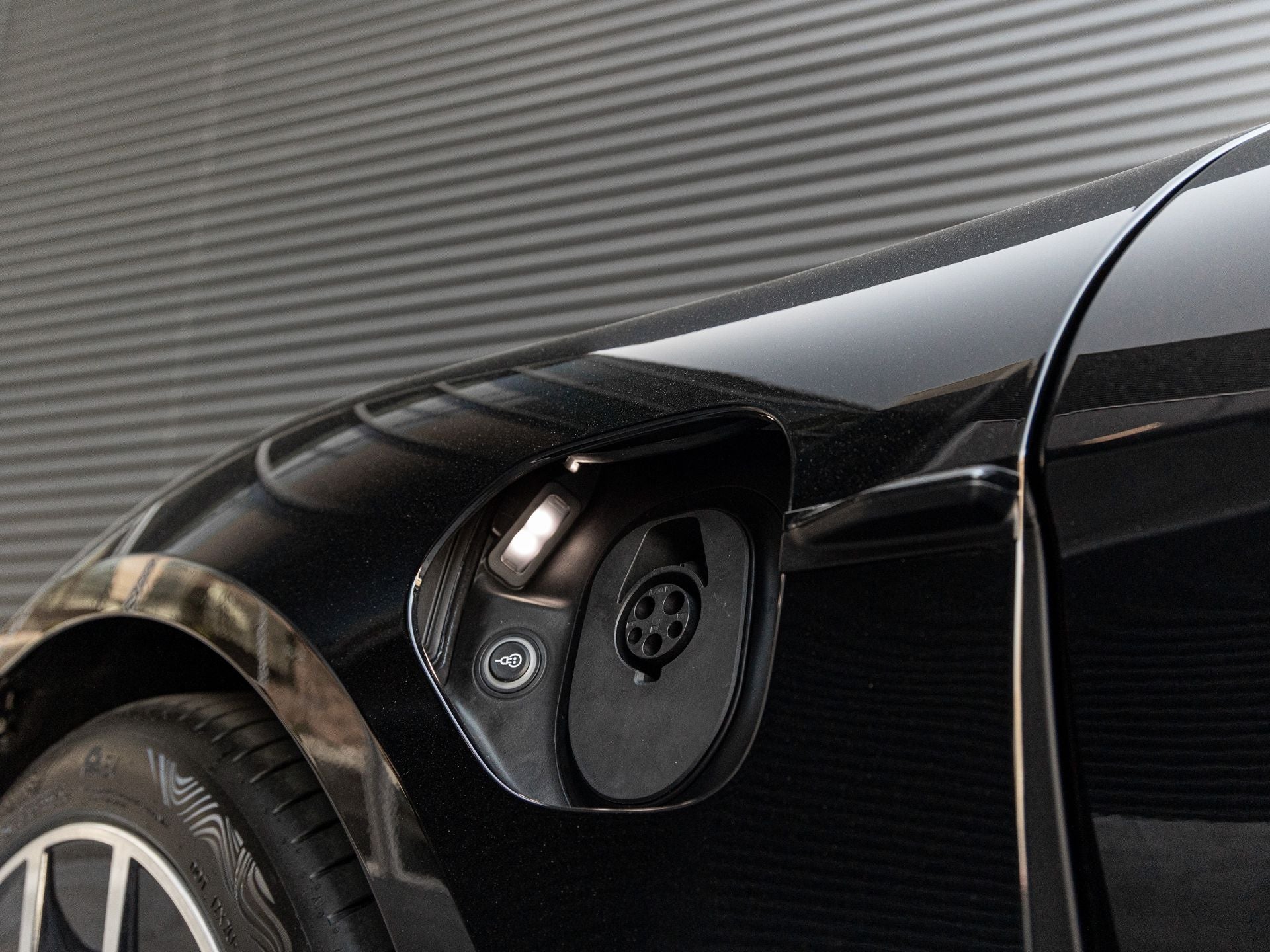2026 Porsche Taycan Black Edition