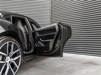 2026 Porsche Taycan Black Edition