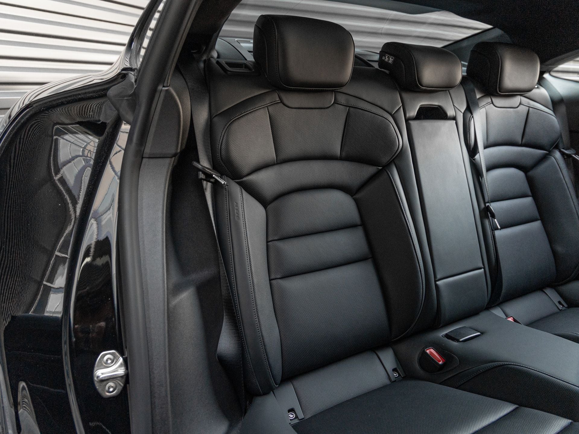 2026 Porsche Taycan Black Edition