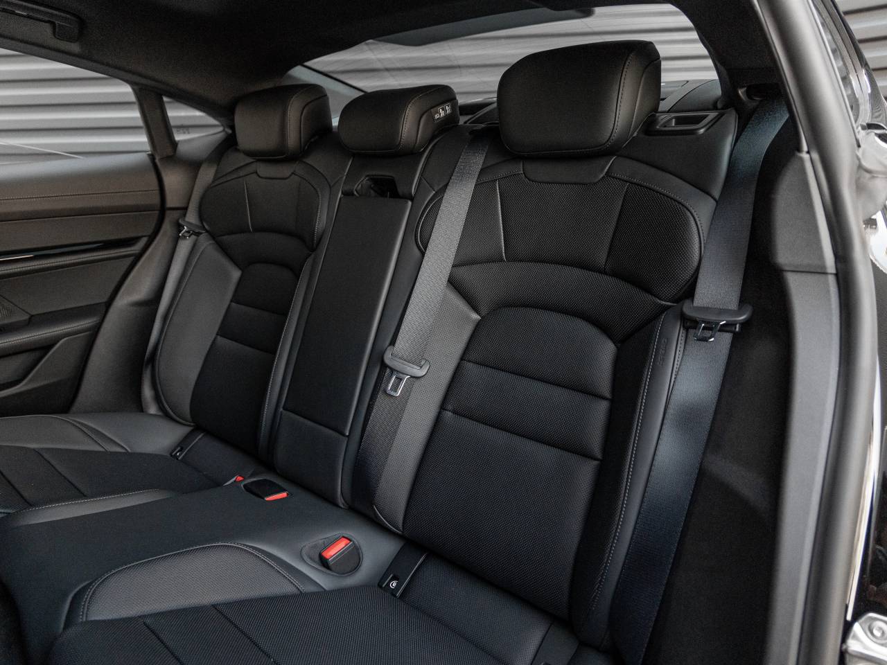 2026 Porsche Taycan Black Edition