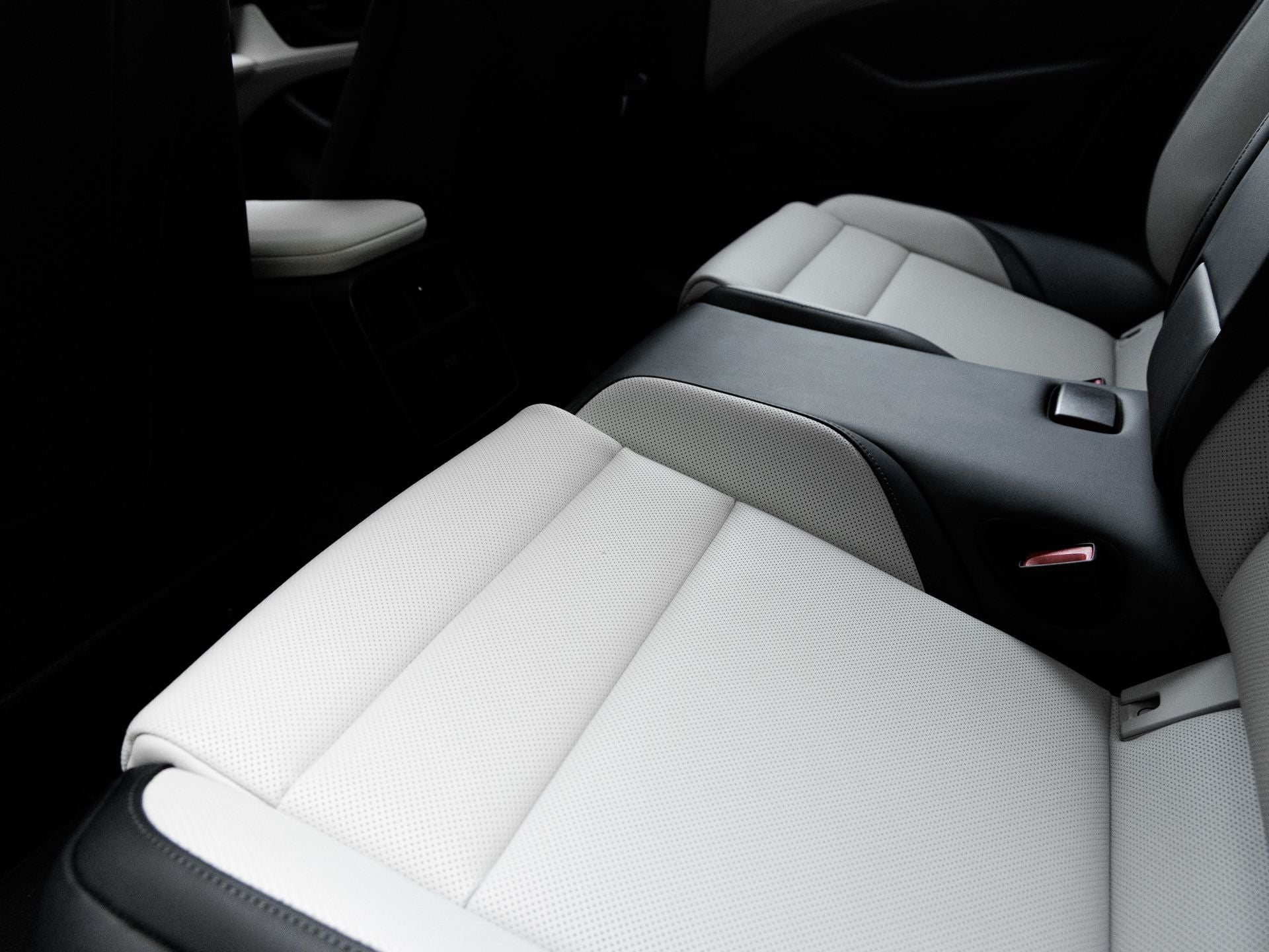 2026 Porsche Taycan Taycan Black Edition