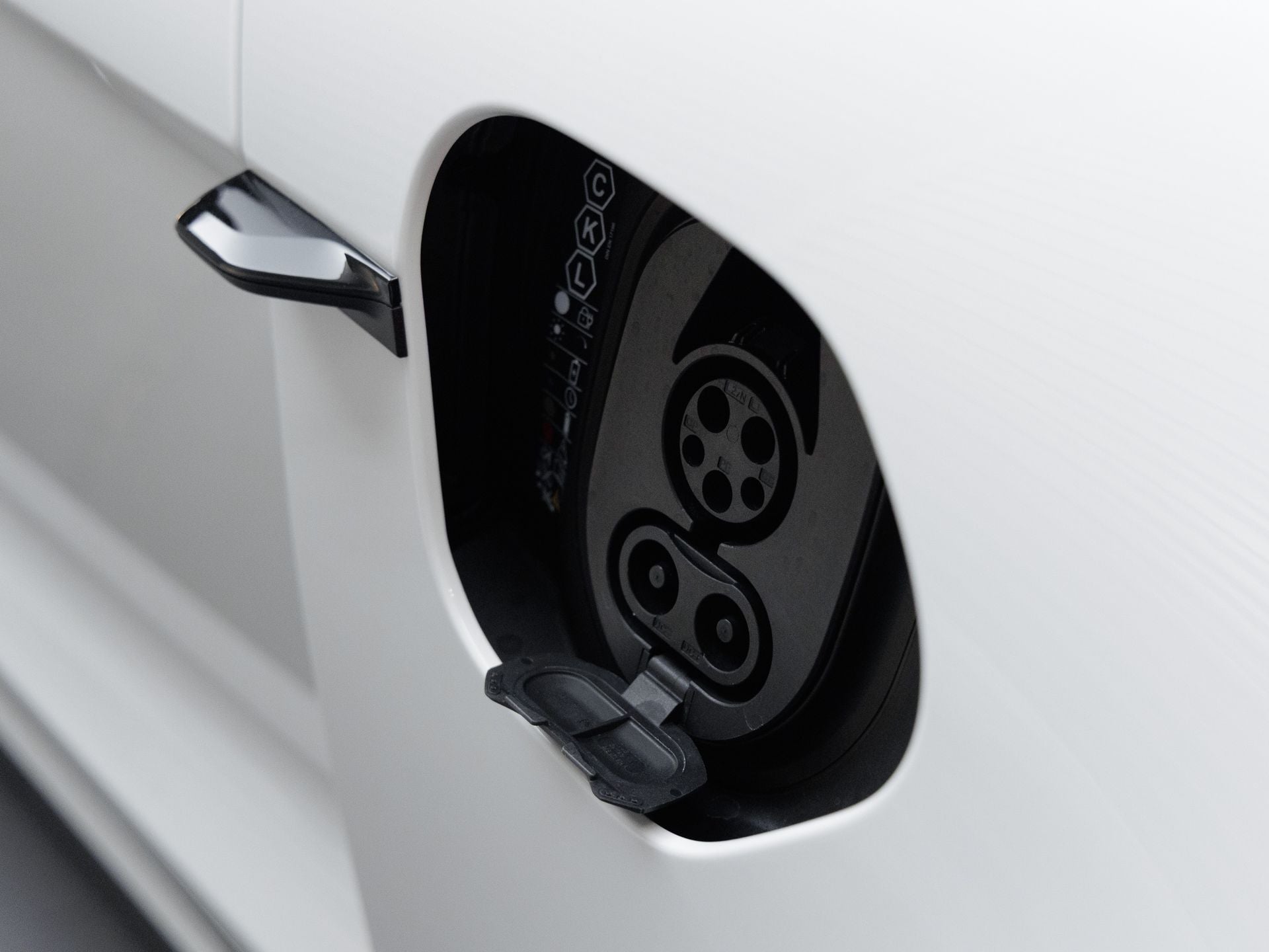 2026 Porsche Taycan Taycan Black Edition