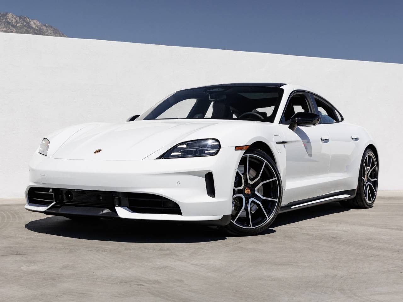 2026 Porsche Taycan Taycan Black Edition