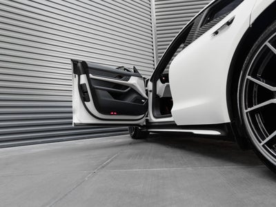 2026 Porsche Taycan Taycan Black Edition