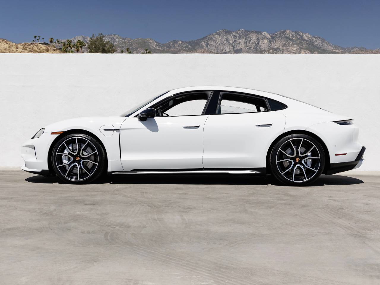 2026 Porsche Taycan Taycan Black Edition