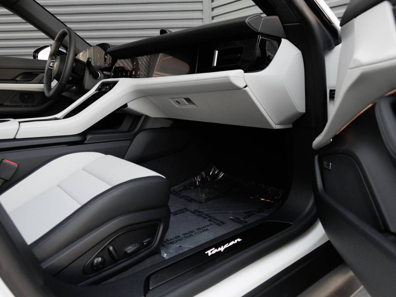 2026 Porsche Taycan Taycan Black Edition