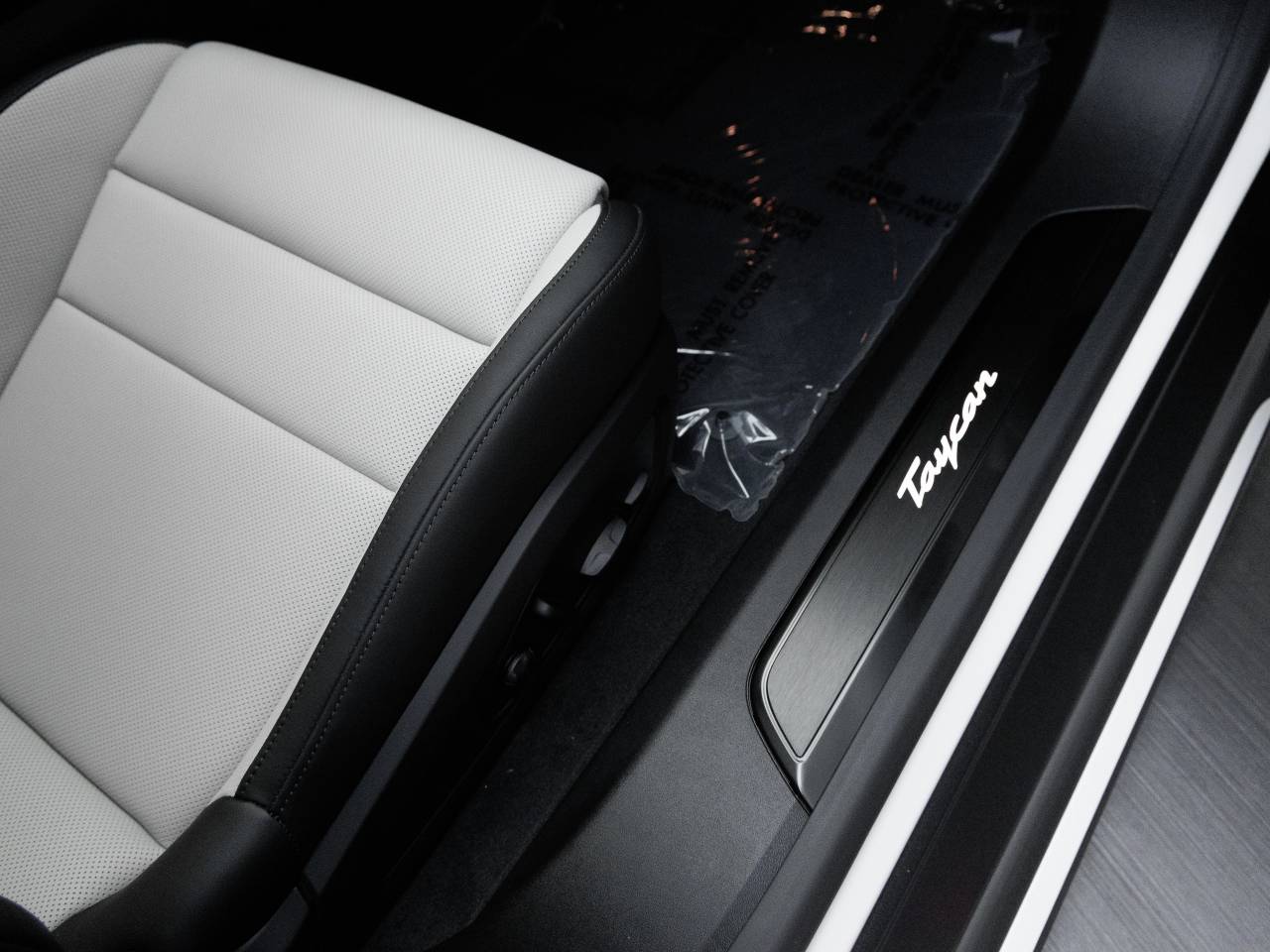 2026 Porsche Taycan Taycan Black Edition