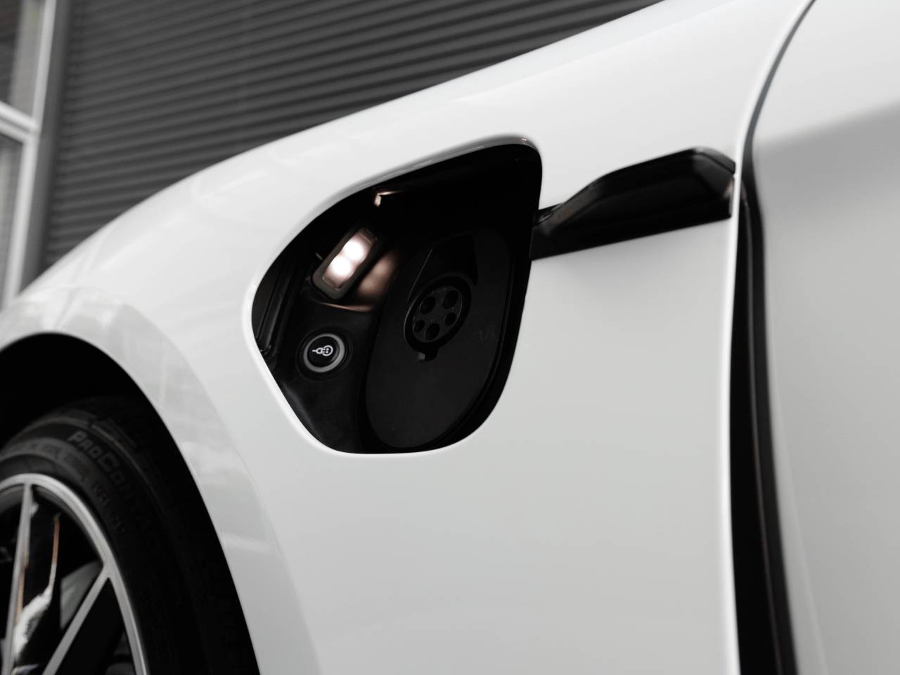 2026 Porsche Taycan Taycan Black Edition