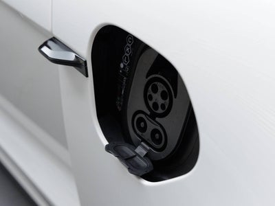 2026 Porsche Taycan Taycan Black Edition