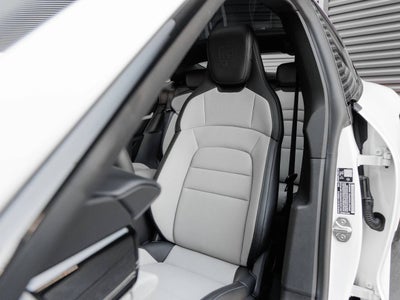 2026 Porsche Taycan Taycan Black Edition