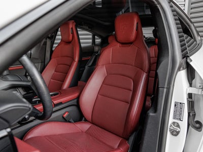 2023 Porsche Taycan Base