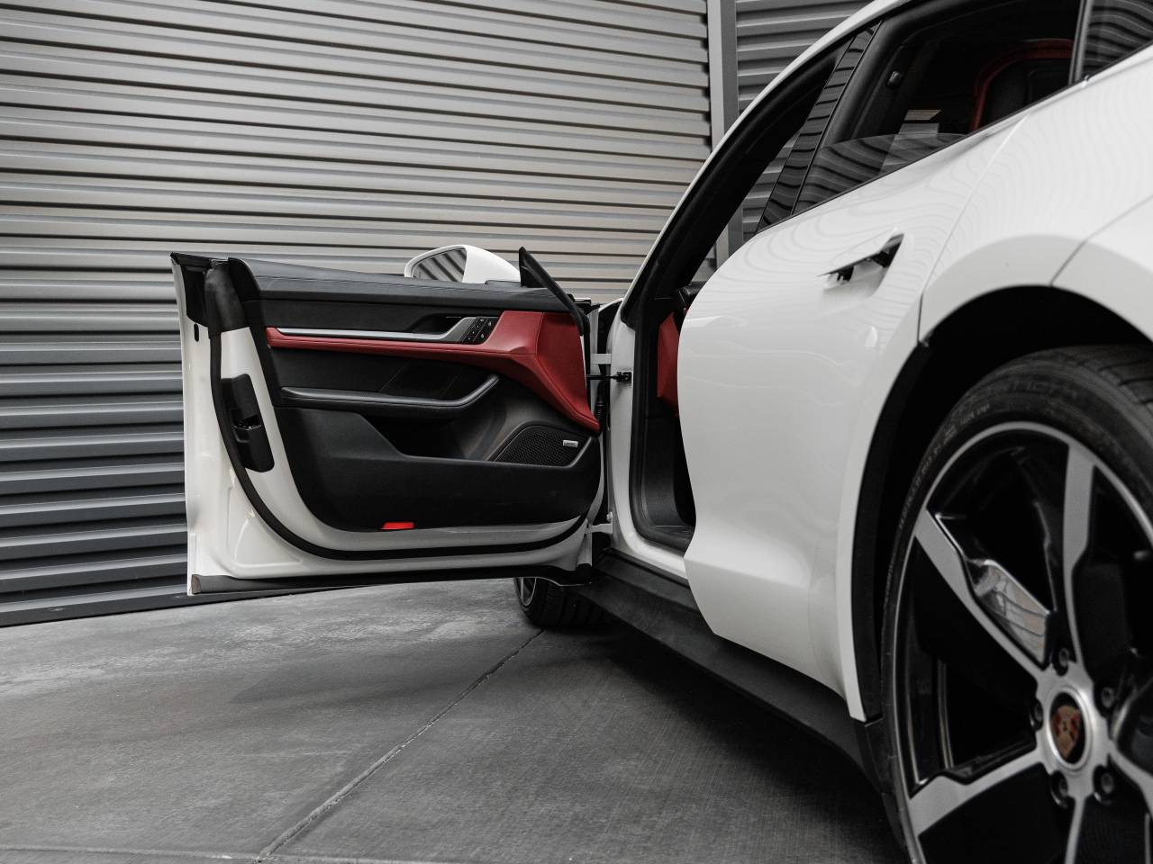 2023 Porsche Taycan Base
