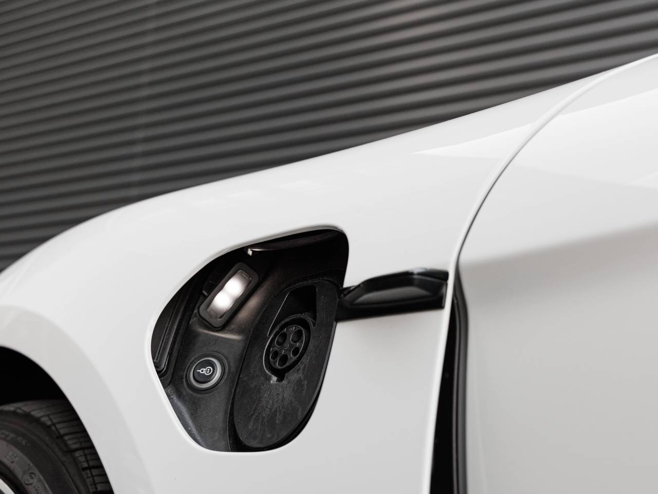 2023 Porsche Taycan Base