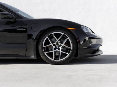 2025 Porsche Taycan Taycan