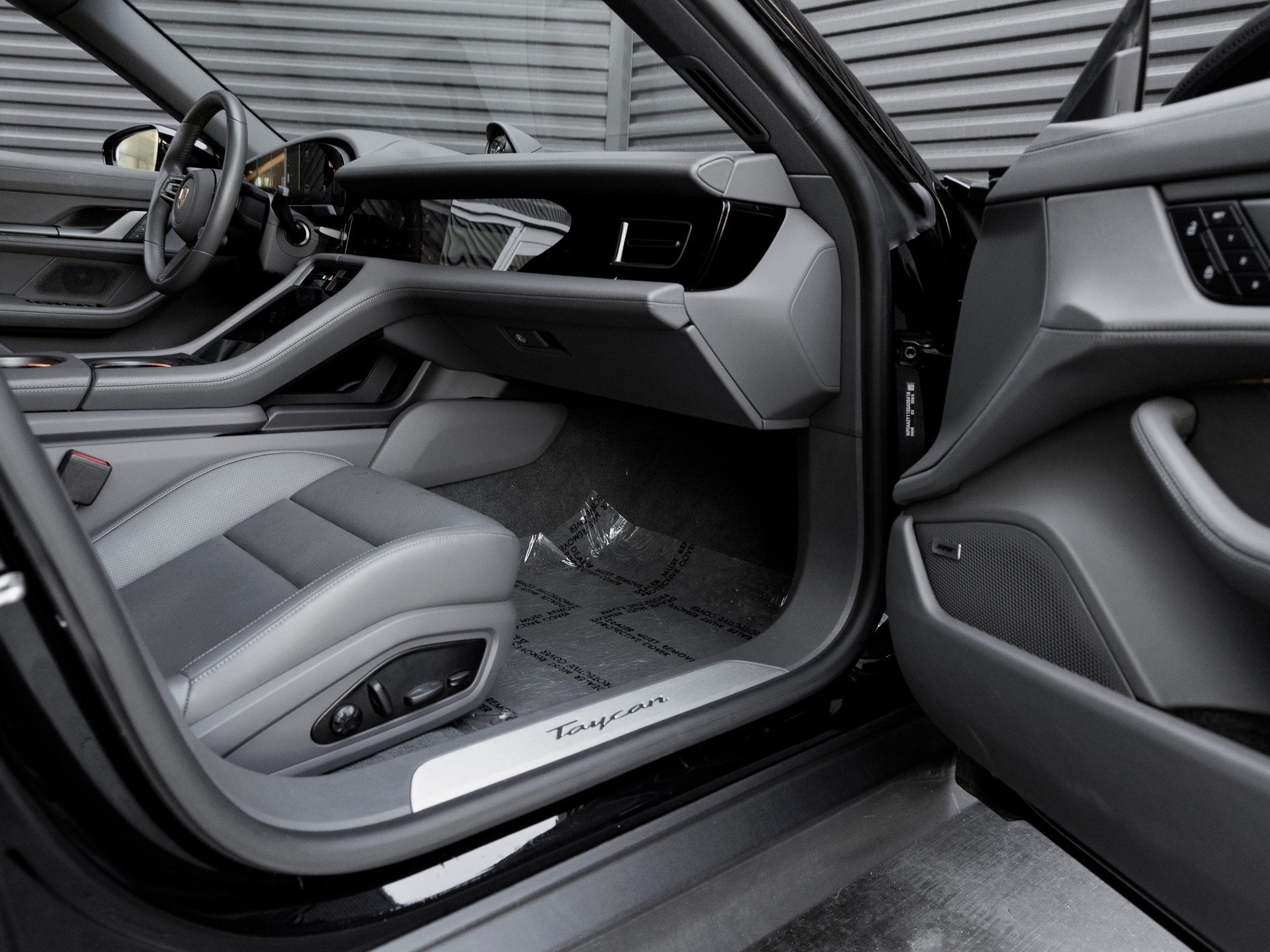 2025 Porsche Taycan Taycan