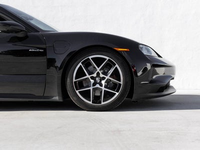 2025 Porsche Taycan Taycan