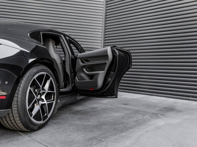 2025 Porsche Taycan Taycan