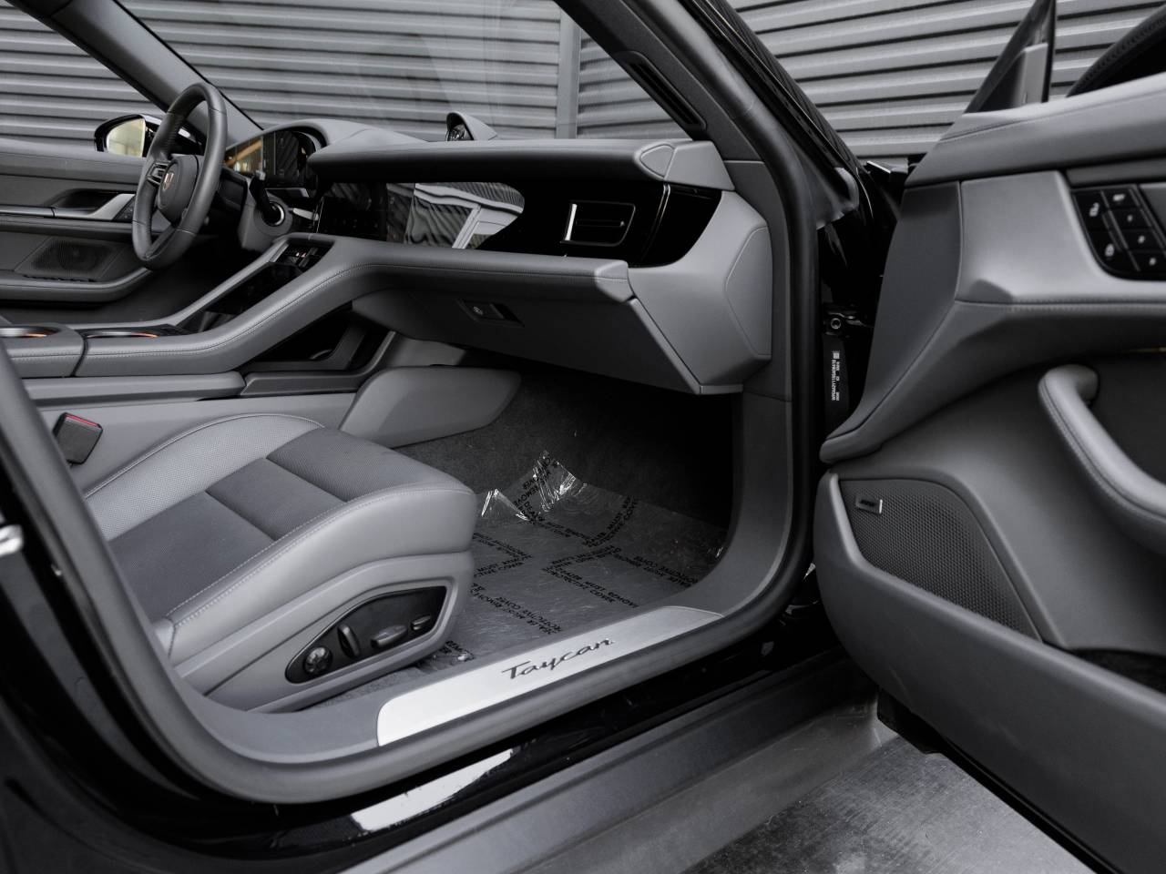 2025 Porsche Taycan Taycan