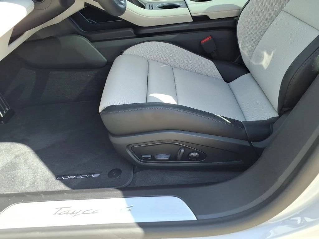 2026 Porsche Taycan Taycan 4