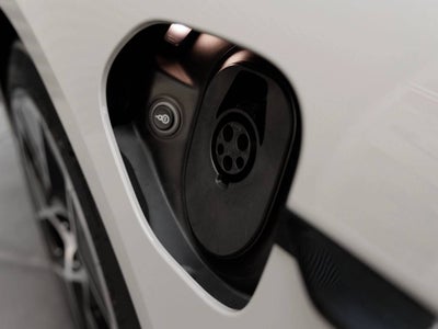 2025 Porsche Taycan 4