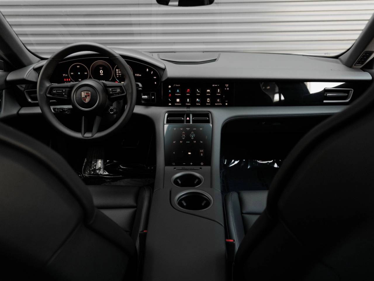 2025 Porsche Taycan 4