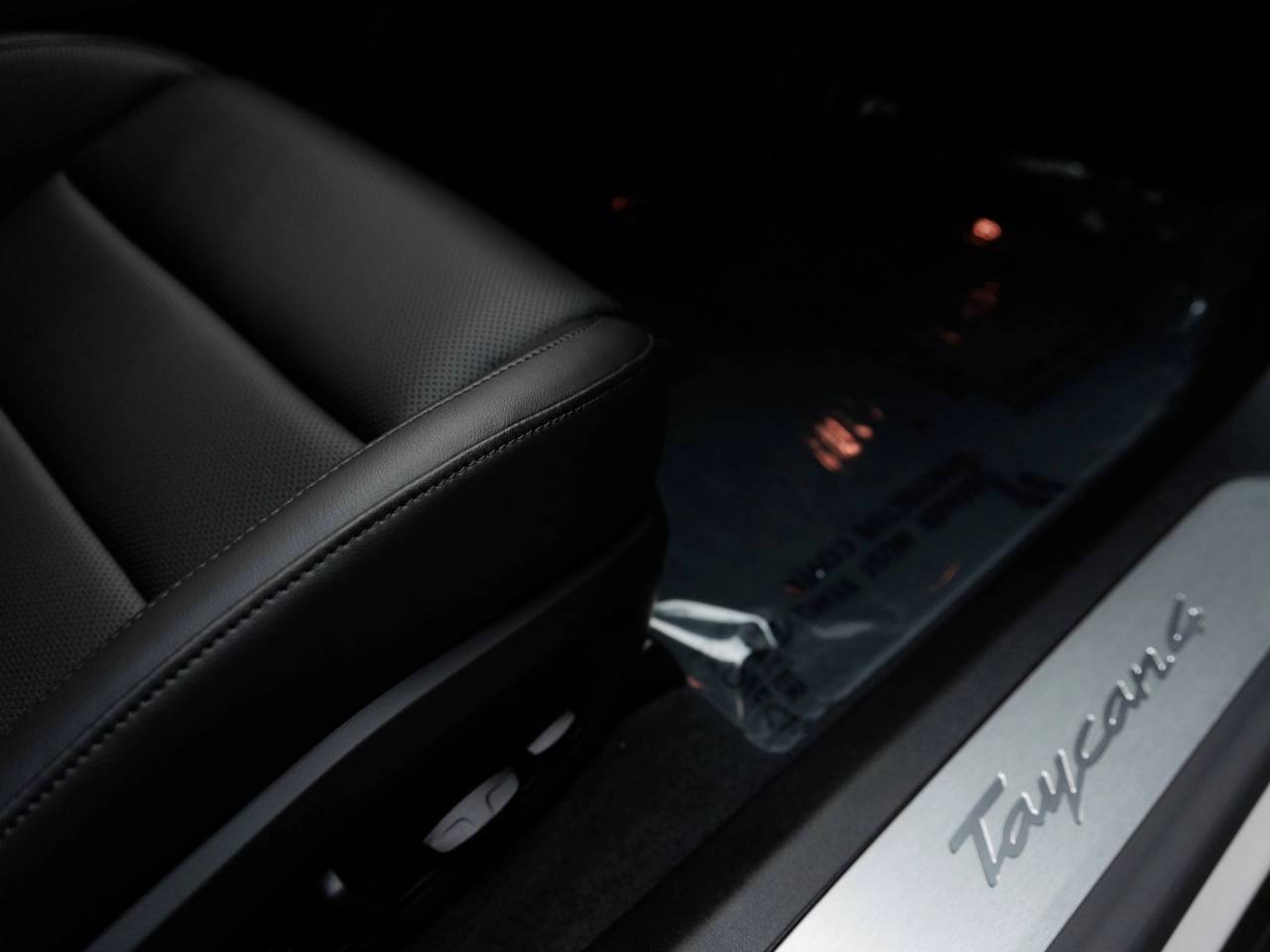 2025 Porsche Taycan 4