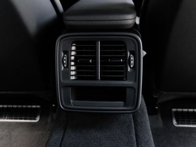 2025 Porsche Taycan Taycan