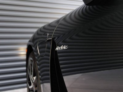 2025 Porsche Taycan Taycan