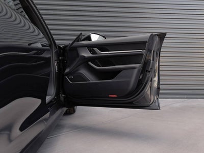 2025 Porsche Taycan Taycan