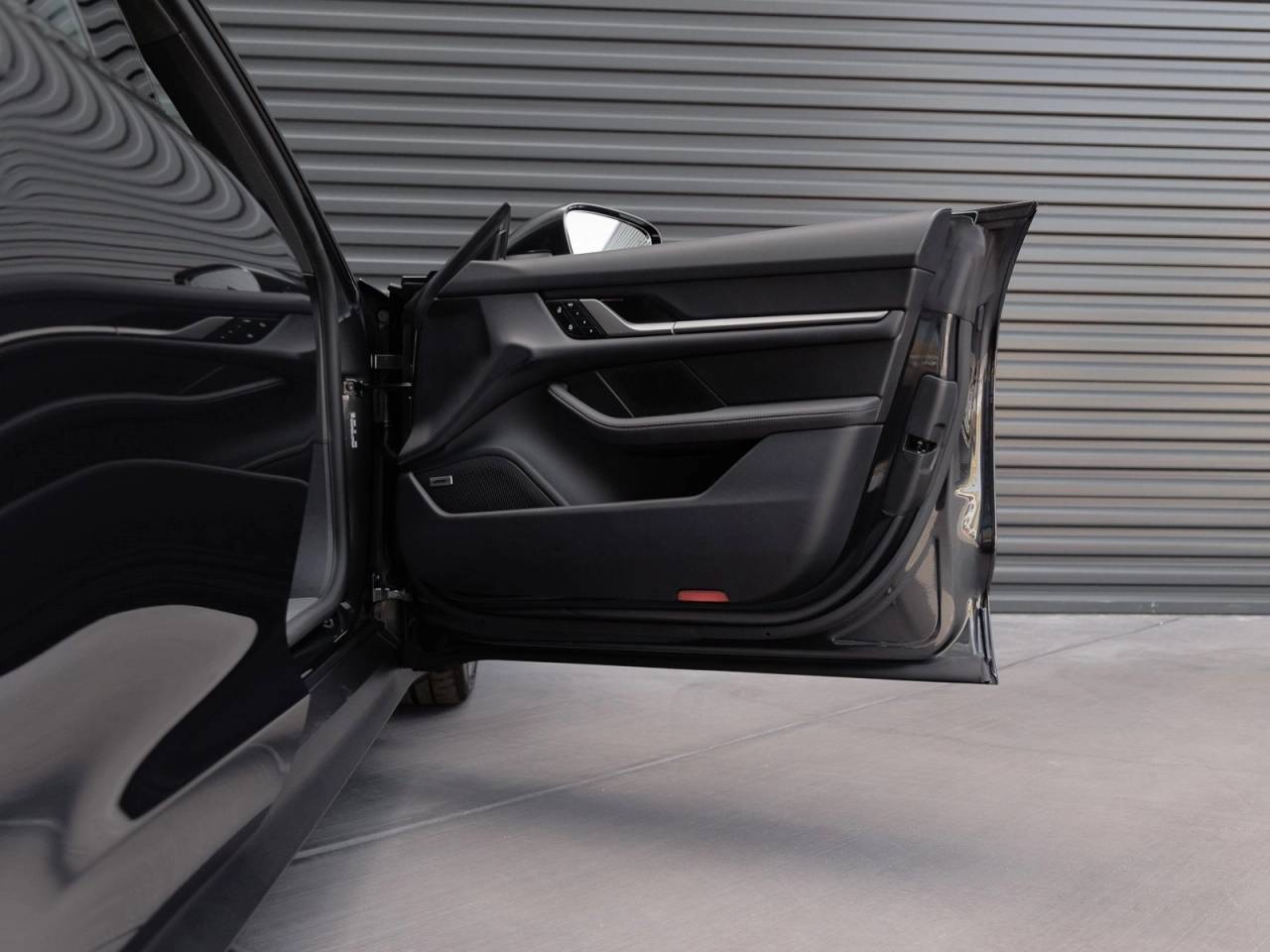 2025 Porsche Taycan Taycan