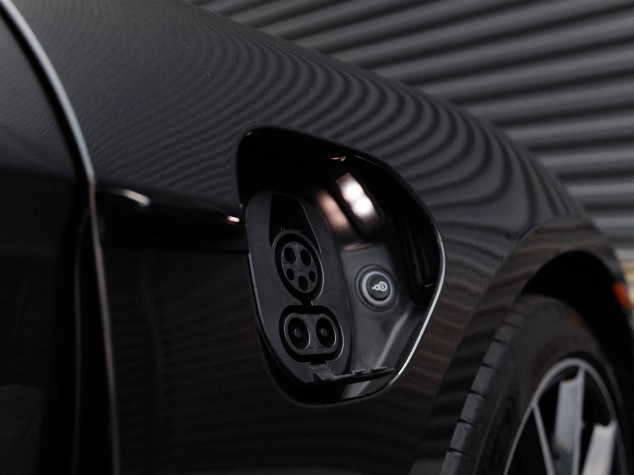 2025 Porsche Taycan Taycan