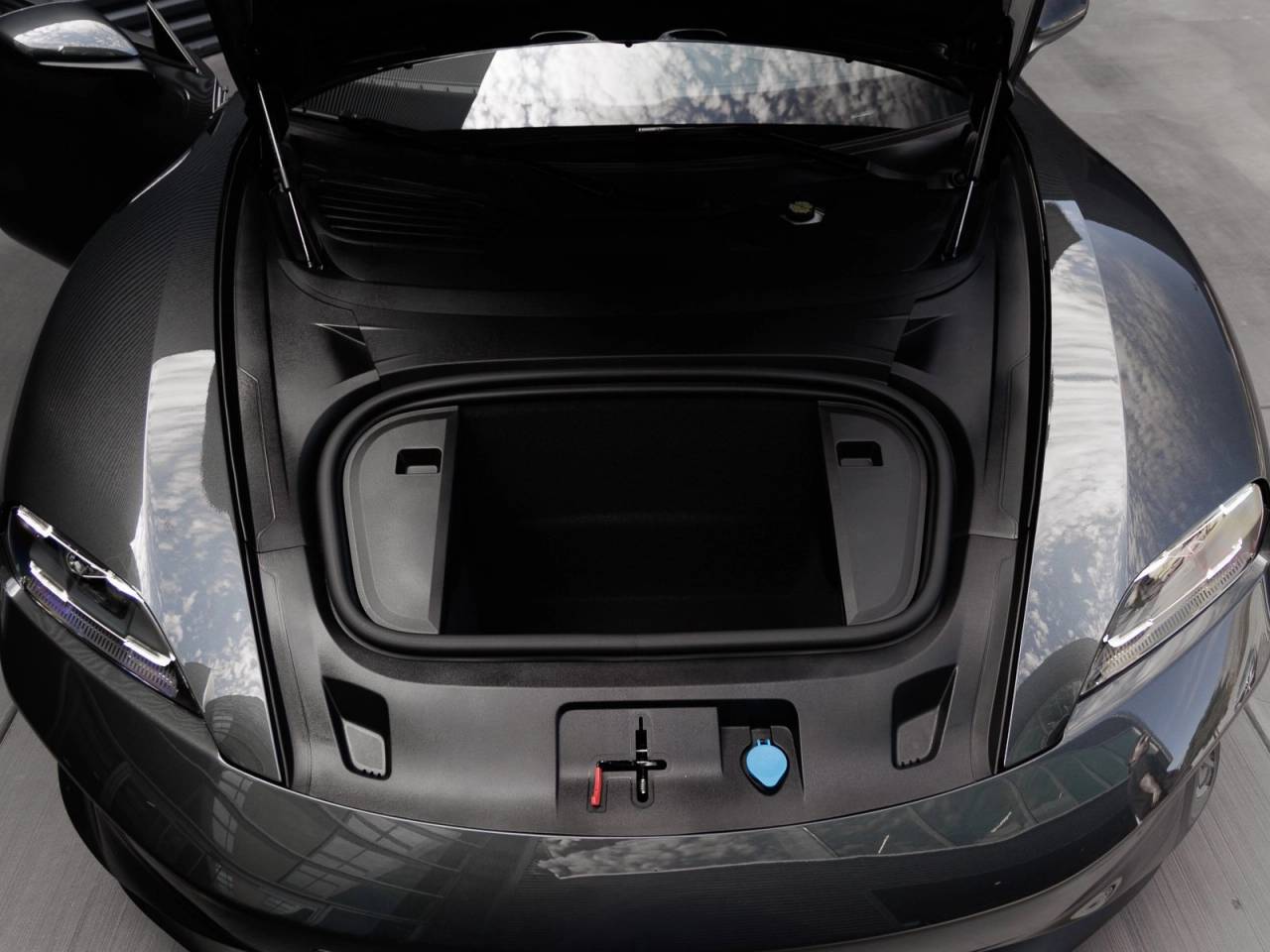 2025 Porsche Taycan Taycan