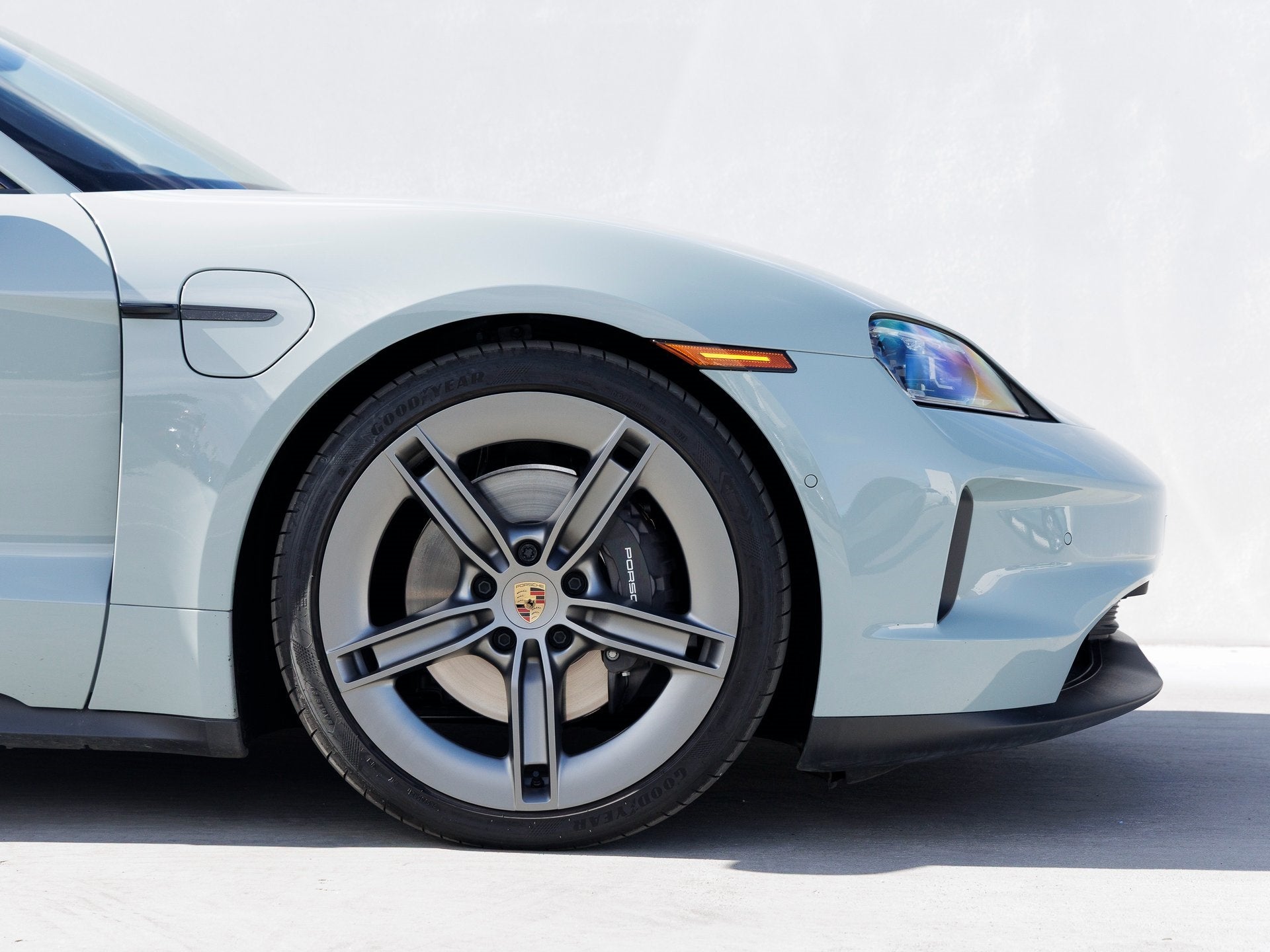 2025 Porsche Taycan Taycan