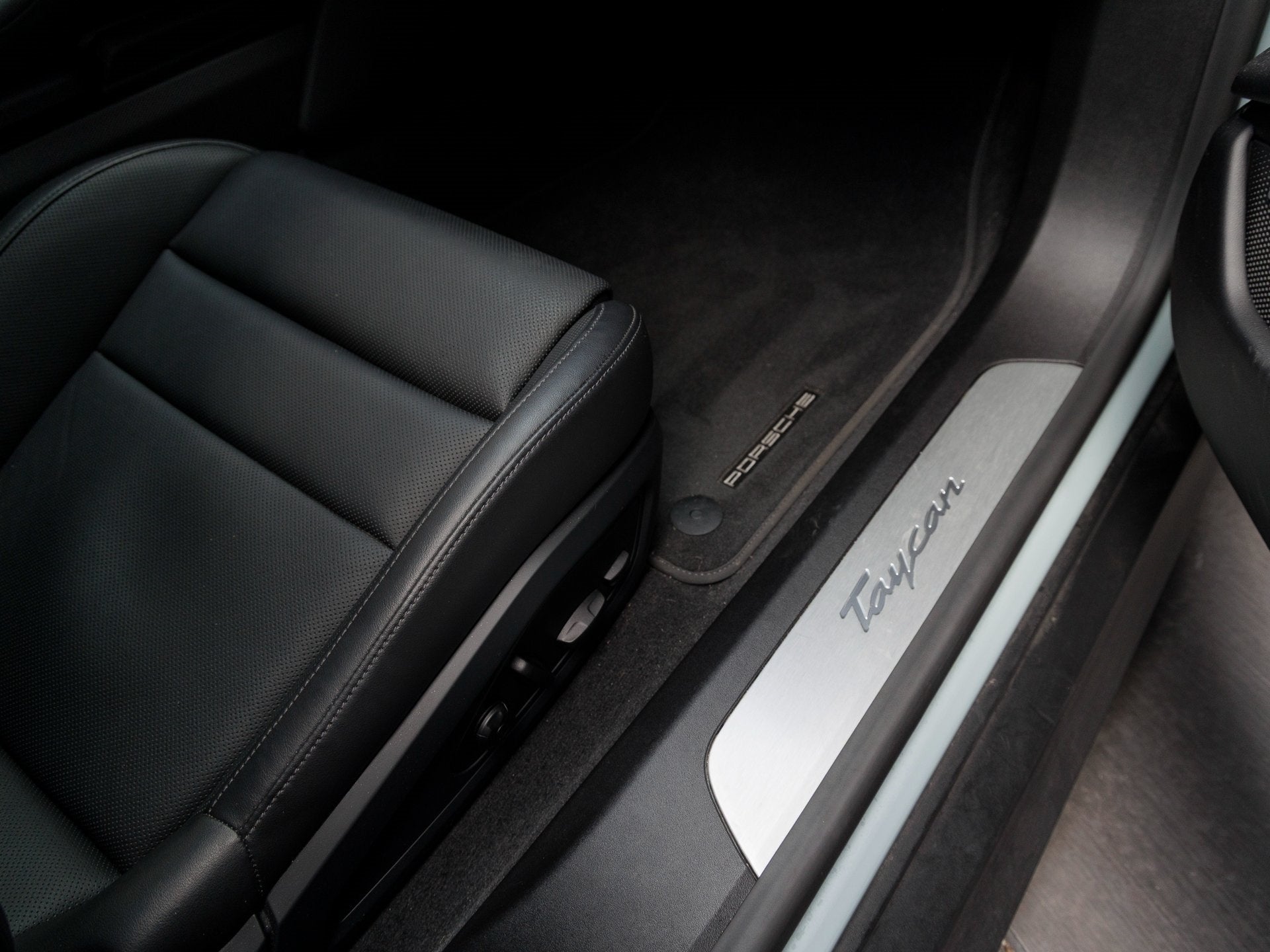 2025 Porsche Taycan Taycan